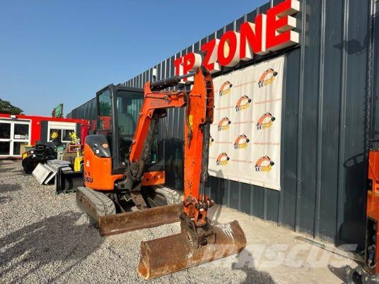 Hitachi ZX26U-5A CR Cabine à 22 900 € HT Miniexcavadoras