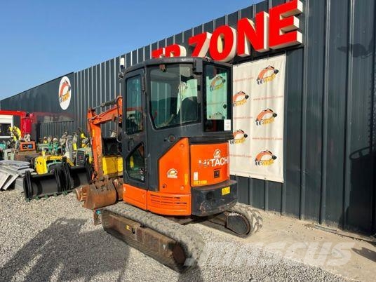 Hitachi ZX26U-5A CR Cabine à 22 900 € HT Miniexcavadoras