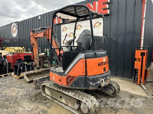 Hitachi ZX29U-3 Balancier long à 18 500 € HT Εκσκαφάκι (διαβολάκι) < 7t