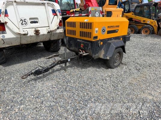 Ingersoll Rand 7/21 مكابس