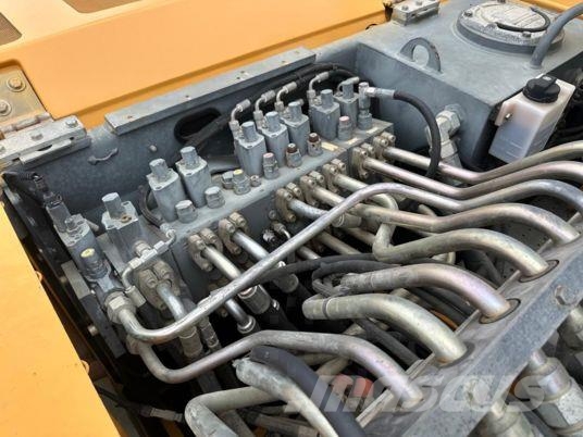 Liebherr R313 LITRONIC à 28 900 € HT Excavadoras de cadenas