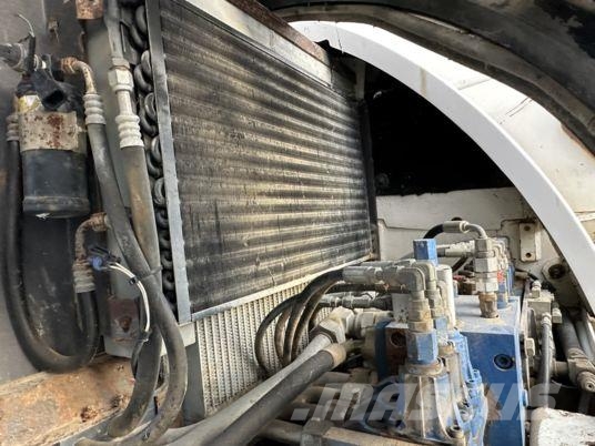 Mecalac 714MC à 29 900 € HT Excavadoras sobre orugas