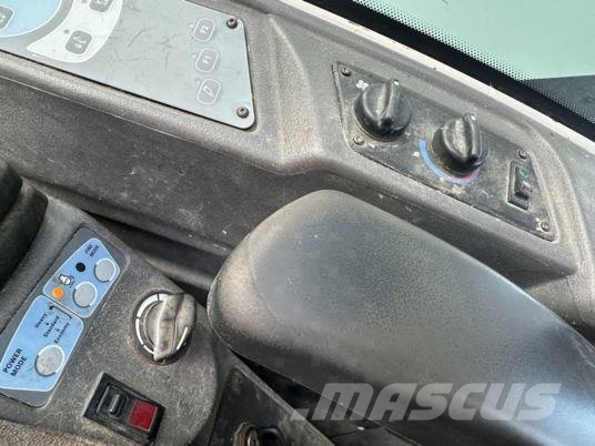 Mecalac 714MC à 29 900 € HT Excavadoras sobre orugas