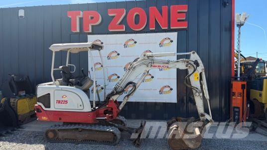 Takeuchi TB225 Voies Variables à 23 900 € HT Miniescavatori
