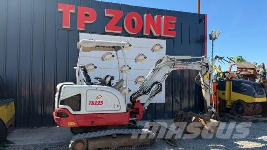 Takeuchi TB225 Voies Variables à 23 900 € HT Miniescavatori
