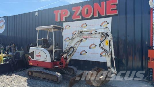 Takeuchi TB225 Voies Variables à 23 900 € HT Miniescavatori