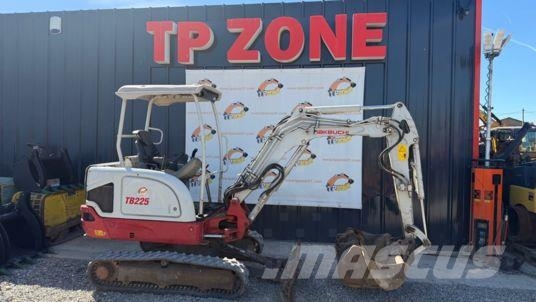 Takeuchi TB225 Voies Variables à 23 900 € HT Miniescavatori