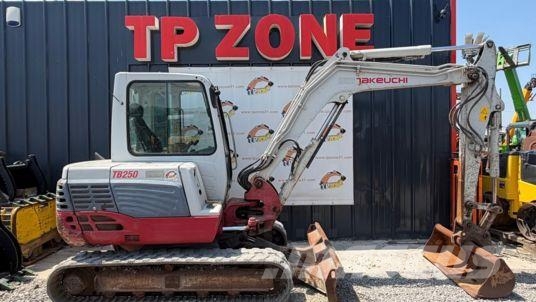 Takeuchi TB250 Clim à 27 900 € HT Міні-екскаватори < 7т