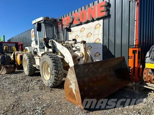 Venieri Case 421B à 13 500 € HT Фронтальные погрузчики