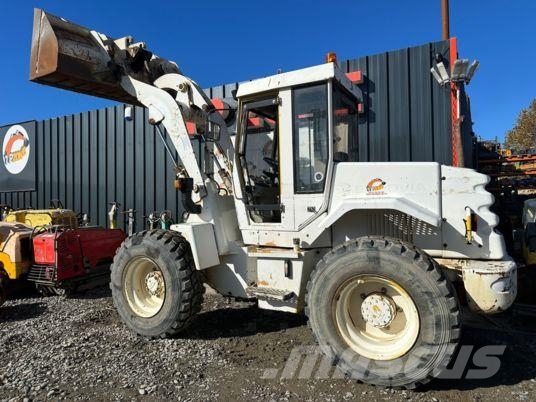 Venieri Case 421B à 13 500 € HT Фронтальные погрузчики