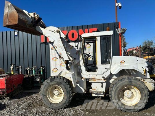 Venieri Case 421B à 13 500 € HT Фронтальные погрузчики