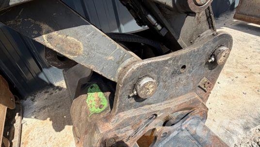 Volvo ECR88D à 29 900 € HT Excavadoras de cadenas