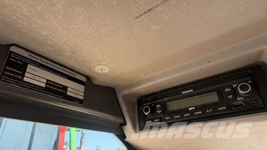 Volvo ECR88D à 29 900 € HT Excavadoras de cadenas