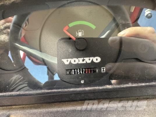Volvo L28F à 39500 Euros HT 轮式装载机