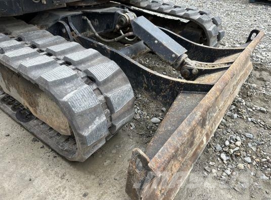 Yanmar B7 Sigma - Double déport de bras à 44900 € HT Εκσκαφείς με ερπύστριες