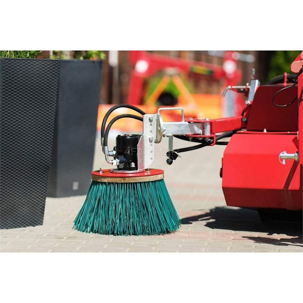 4Farmer Zamiatarka 150 cm do traktora z koszem, pojemnikie Sweepers