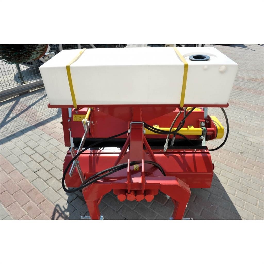 4Farmer Zamiatarka ZW 120 cm do traktora z koszem, pojemni Barredoras