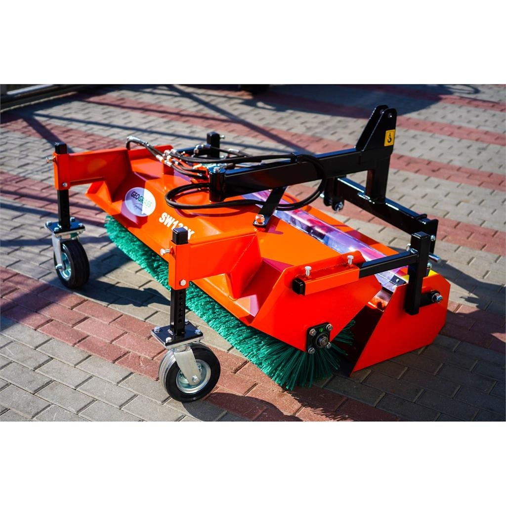 Geograss Zamiatarka SW130 do traktora z koszem Geograss PPN 扫地机
