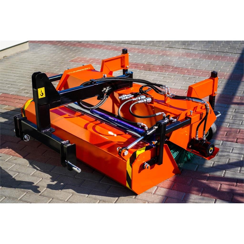 Geograss Zamiatarka SW130 do traktora z koszem Geograss Lakaisukoneet