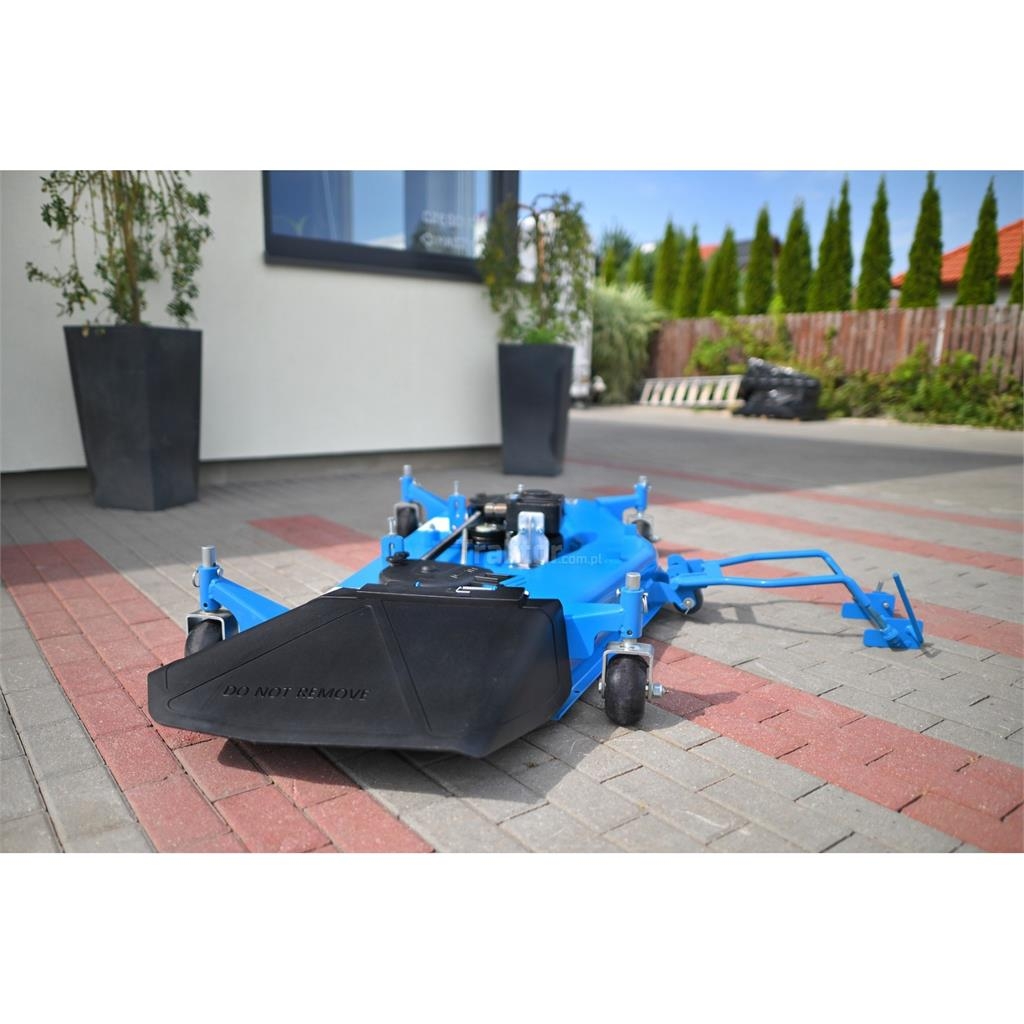 LS Tractor Kosiarka pielęgnacyjna LS LM1160 do trakto 割草劑