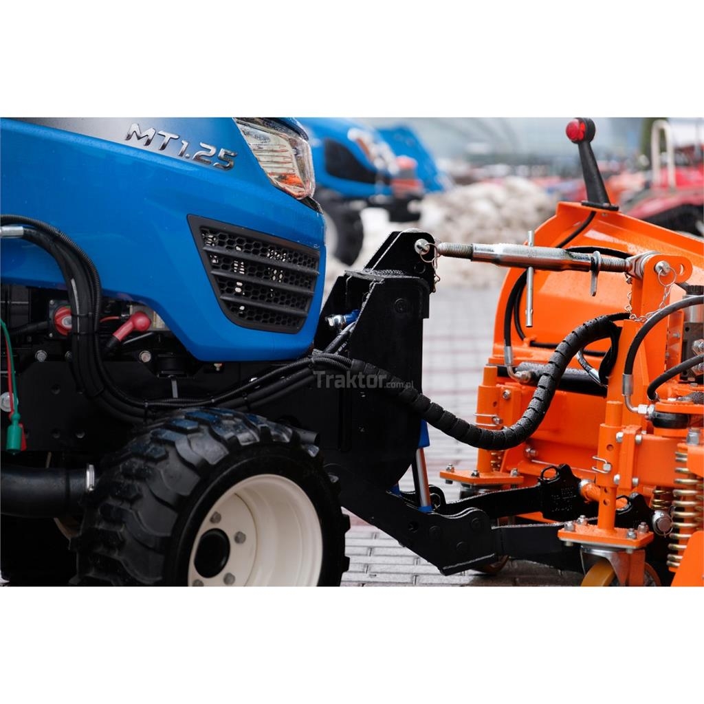 LS Tractor MT1.25 4x4 - 24.7 KM / CAB / IND + pług s Τρακτέρ μικρών διαστάσεων