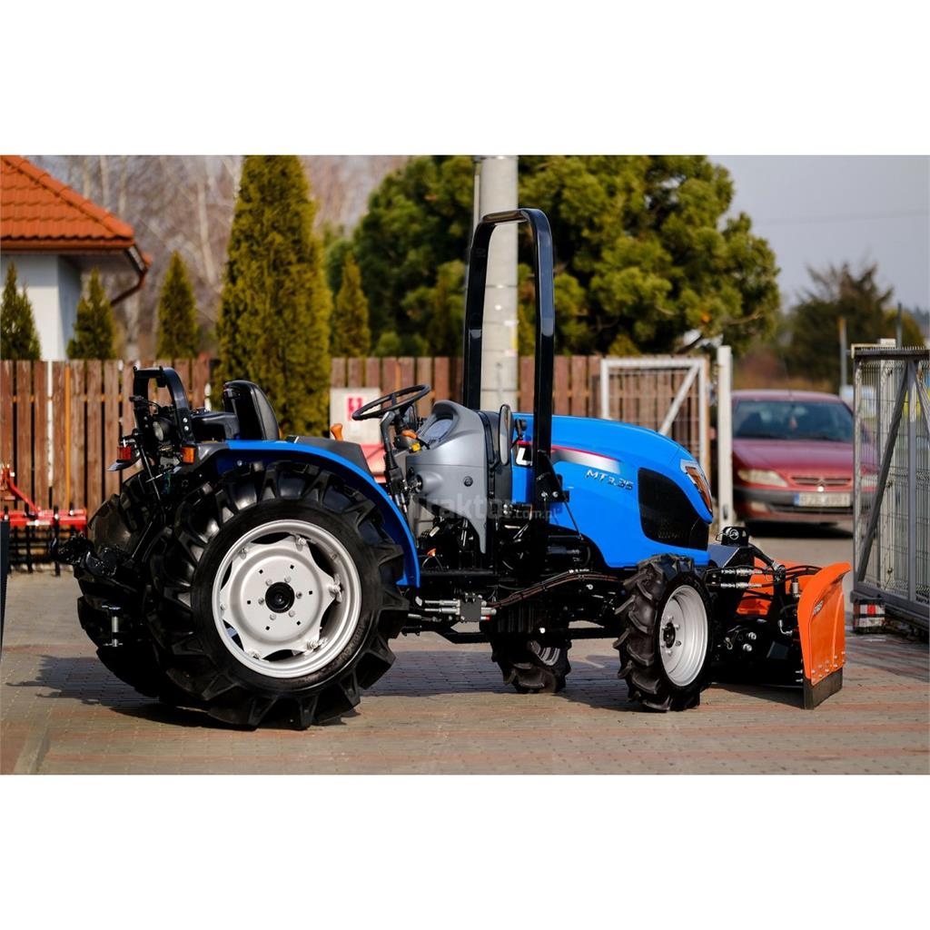 LS Tractor MT3.35 MEC 4x4 - 35 KM + pług do śniegu s Tractors