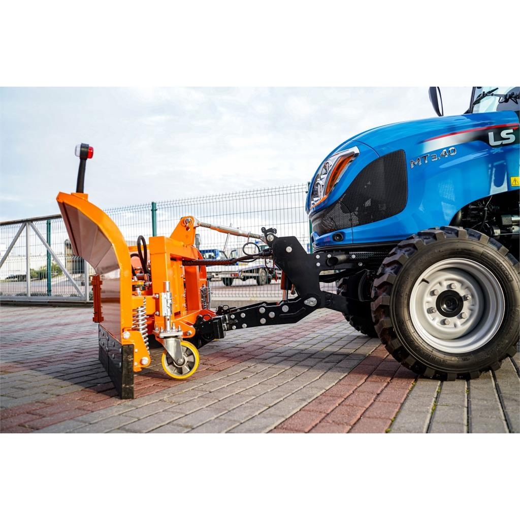 LS Tractor MT3.40 HST 4x4 - 40 KM / IND / CAB + pług Tractors