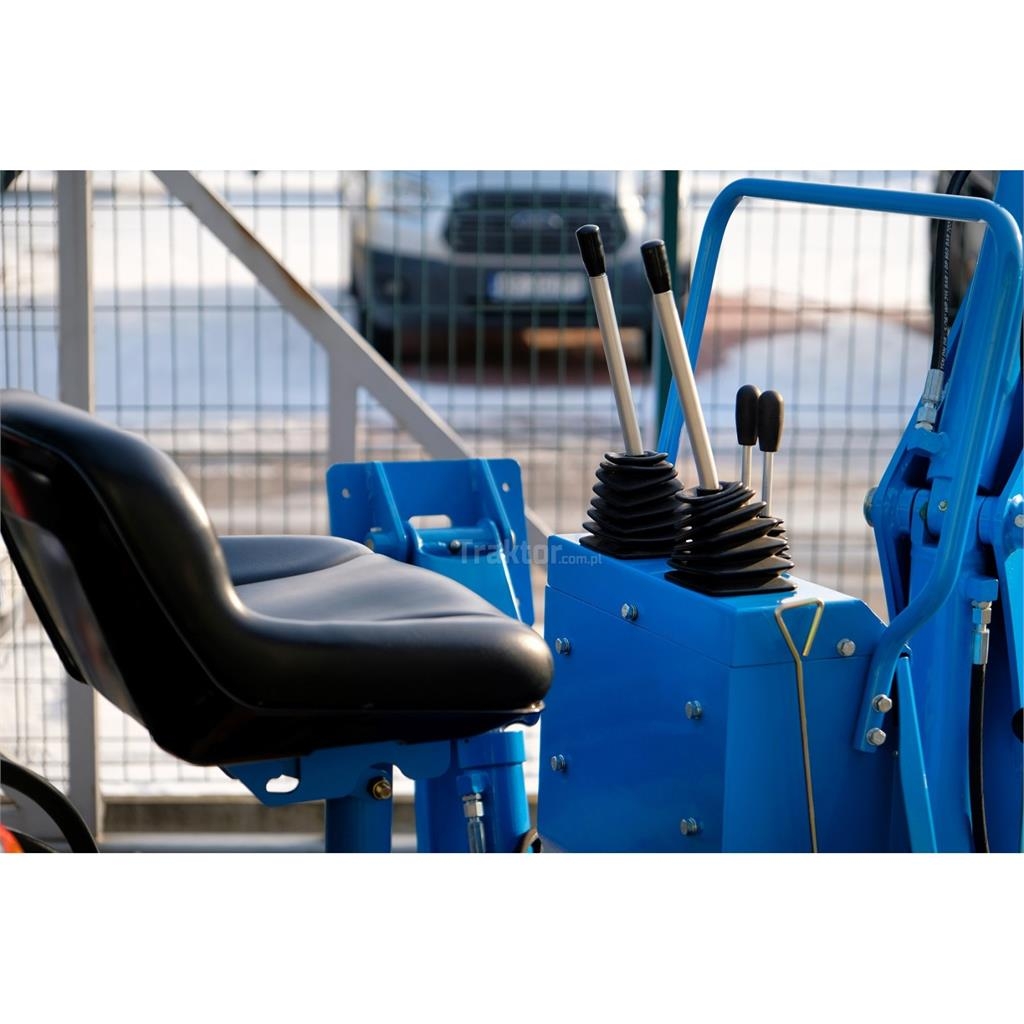 LS Tractor MT3.40 HST 4x4 - 40 KM / IND + ładowacz c Ciągniki rolnicze