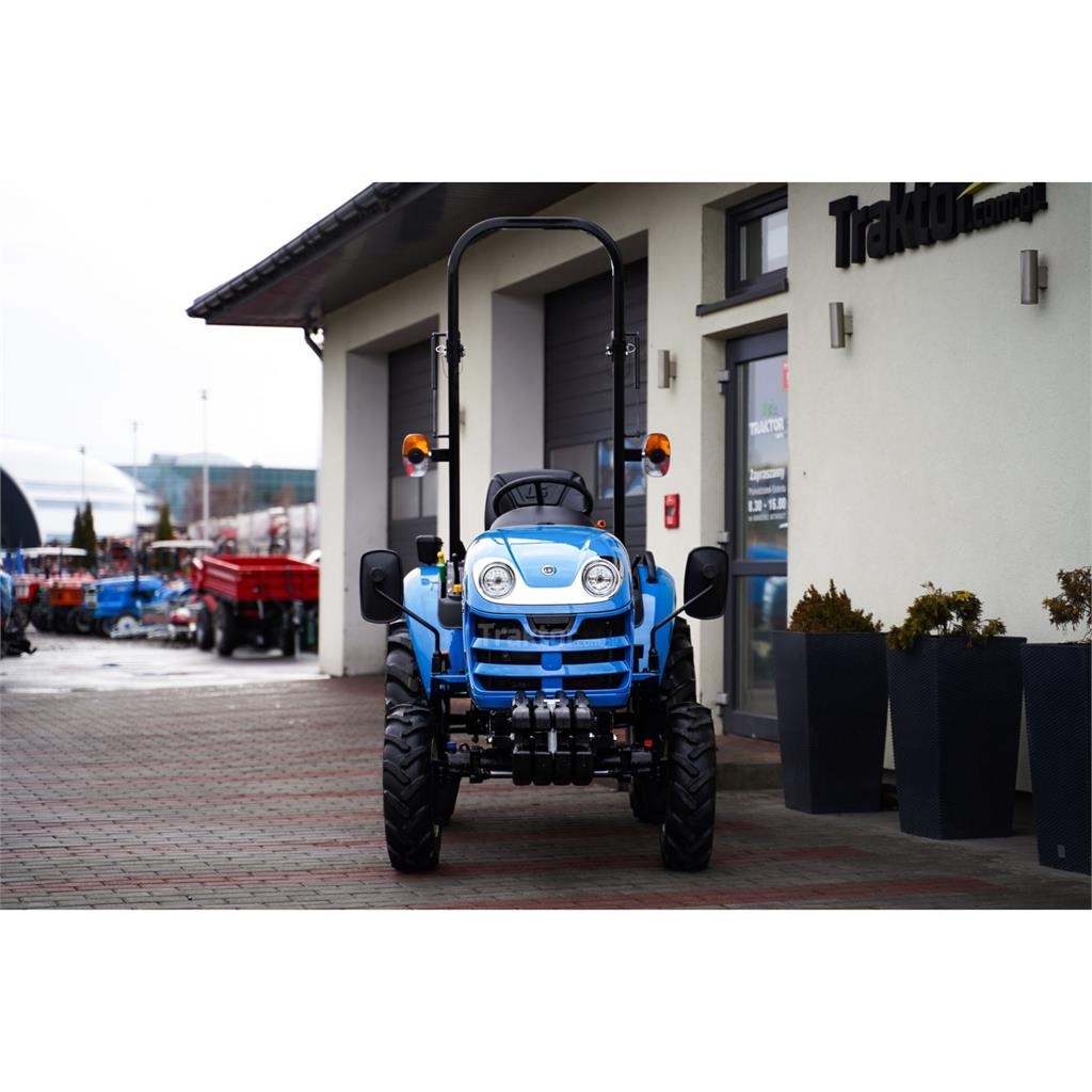 LS Tractor XJ25 HST 4x4 - 24.4 KM 曳引機