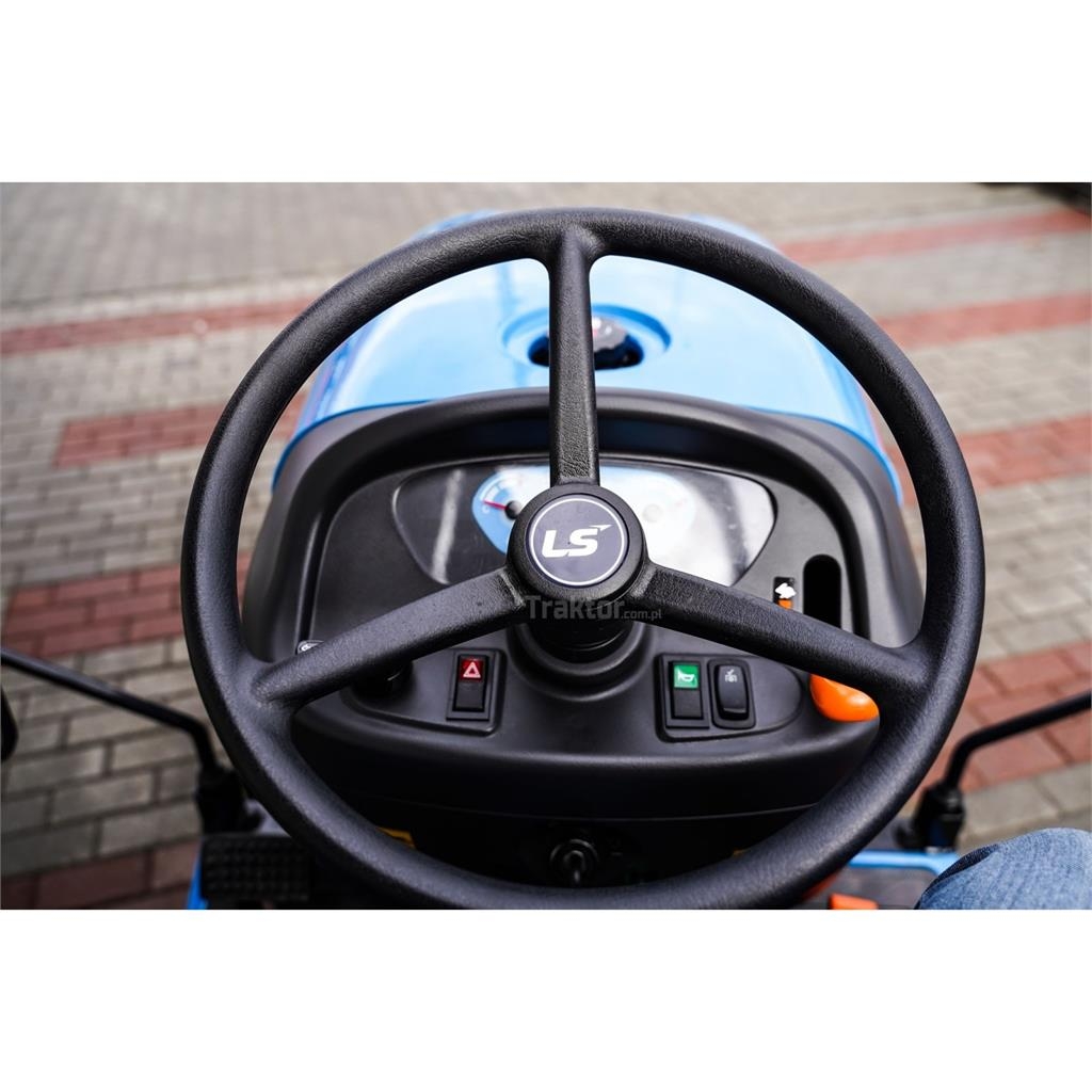 LS Tractor XJ25 HST 4x4 - 24.4 KM 曳引機