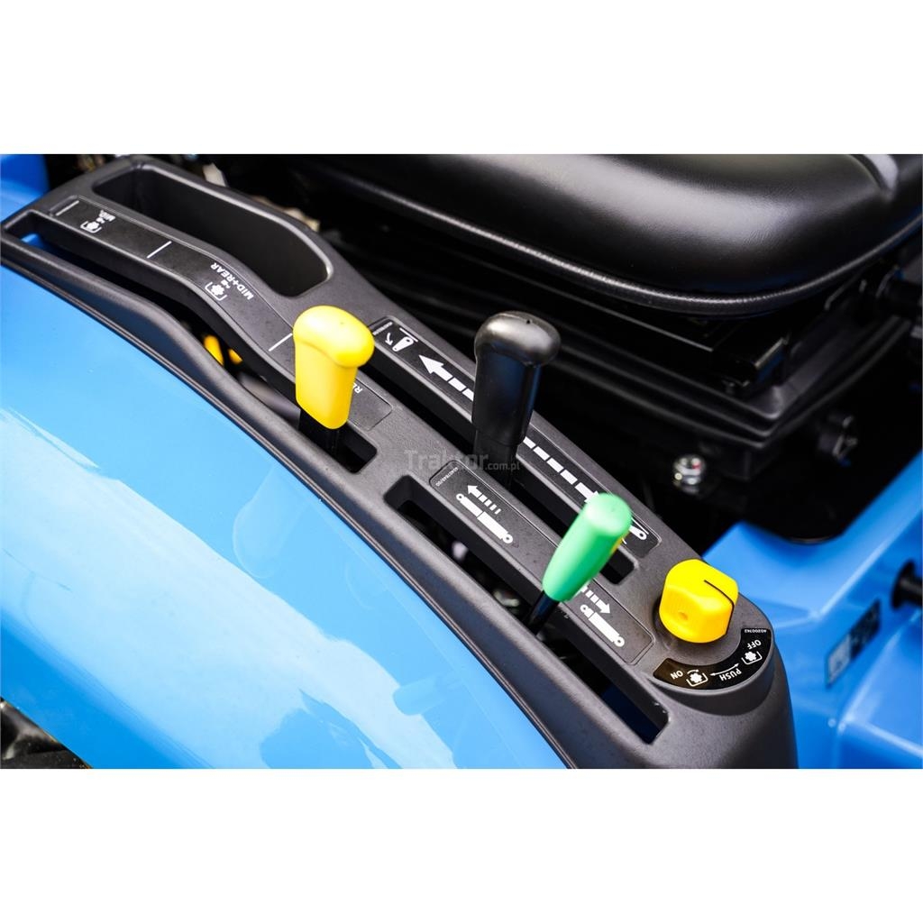 LS Tractor XJ25 HST 4x4 - 24.4 KM 曳引機