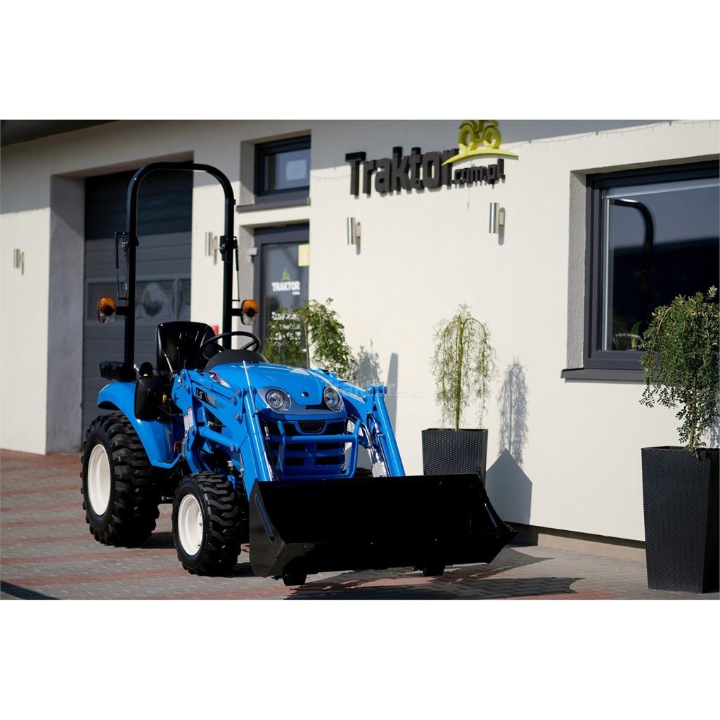 LS Tractor XJ25 HST 4x4 - 24.4 KM / IND + ładowacz c Tractors