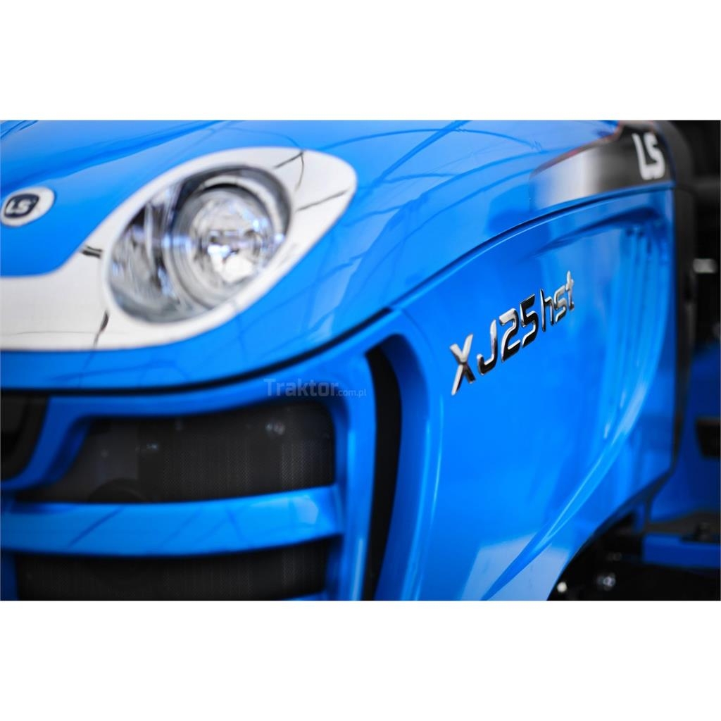 LS Tractor XJ25 HST 4x4 - 24.4 KM / IND + zamiatarka Tractors