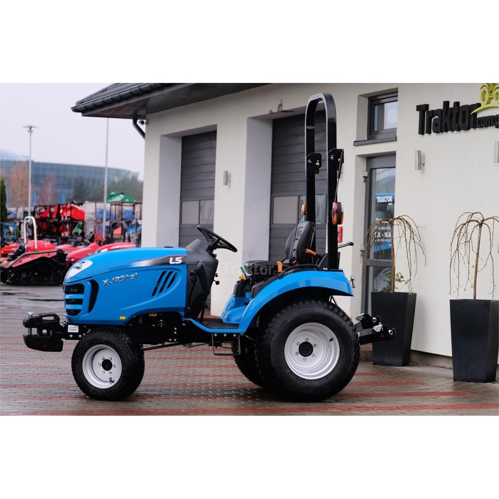 LS Tractor XJ25 HST 4x4 - 24.4 KM / TURF Traktory