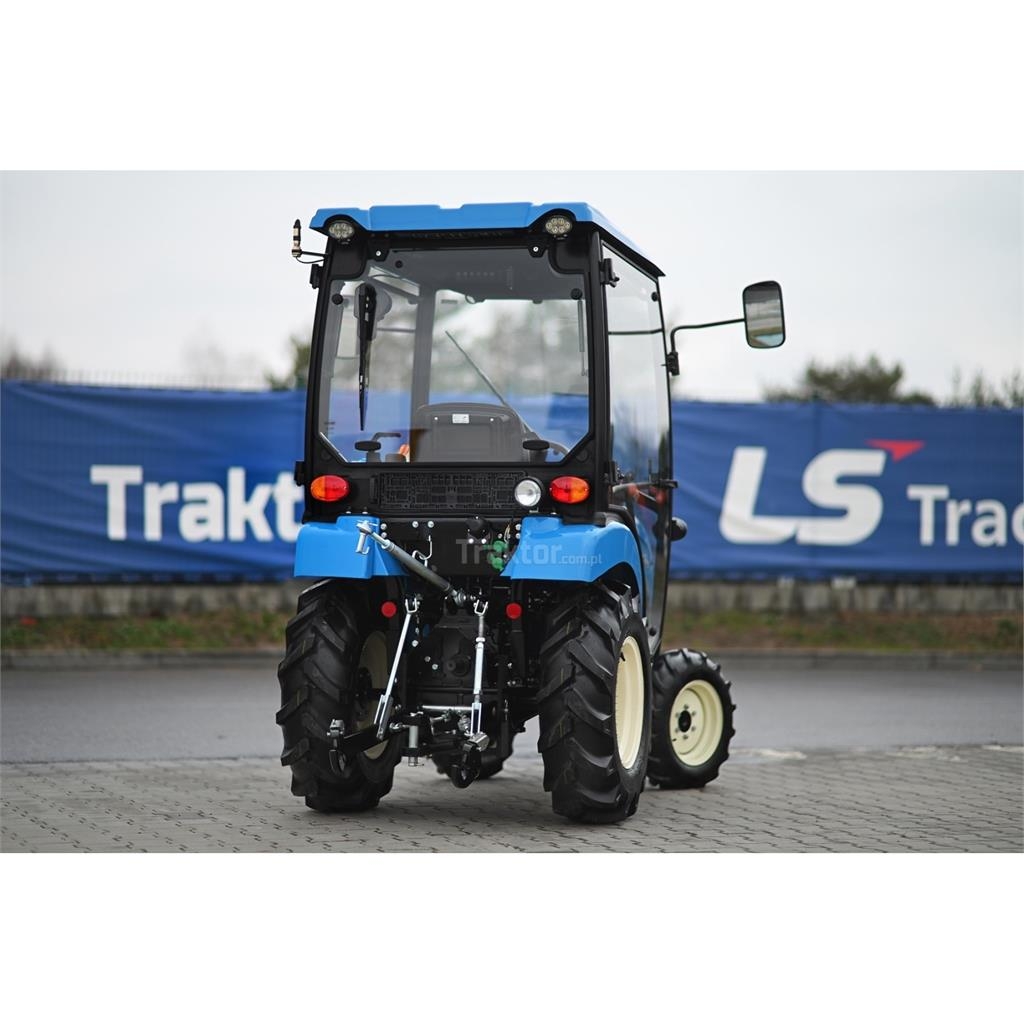 LS Tractor XJ25 HST 4x4 - 24.4 KM / CAB Tractors