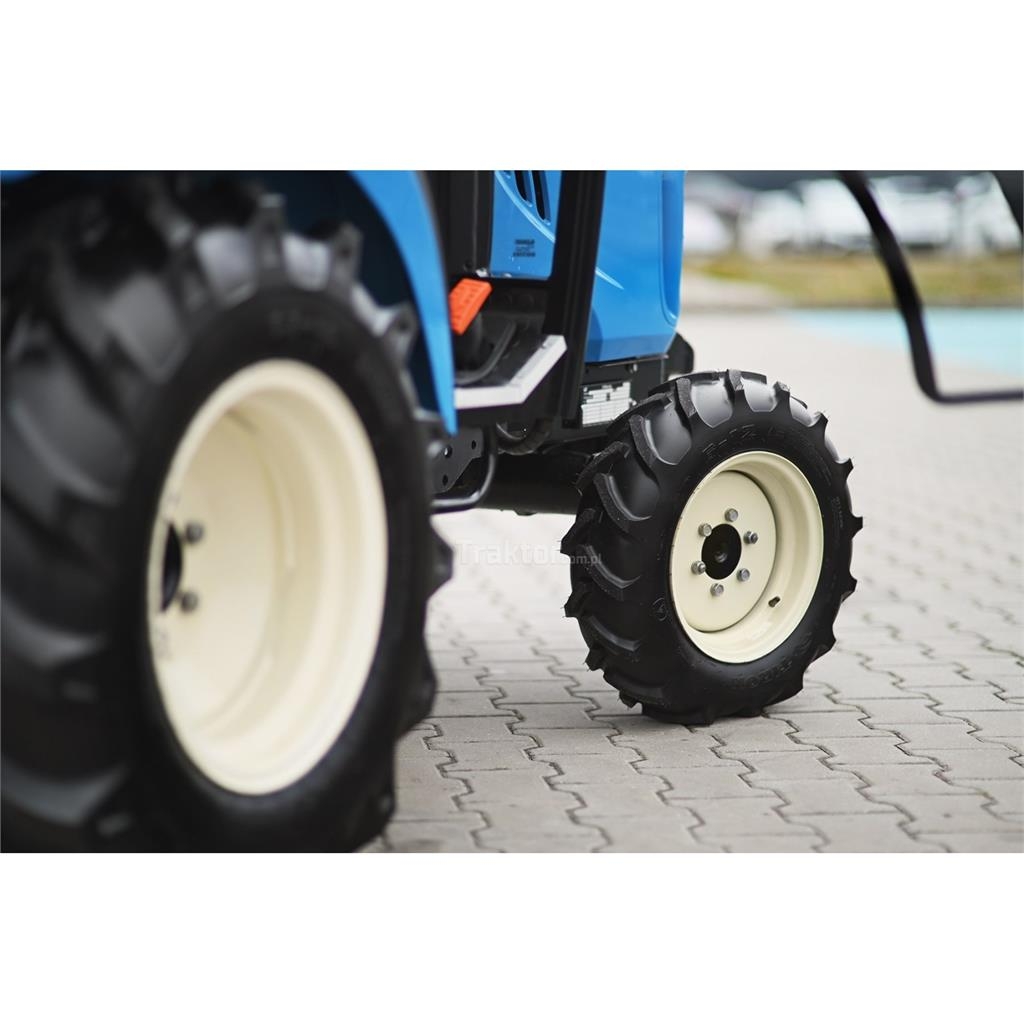 LS Tractor XJ25 HST 4x4 - 24.4 KM / CAB Tractors