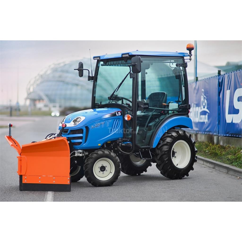 LS Tractor XJ25 HST 4x4 - 24.4 KM / CAB + pług do śn Tractors