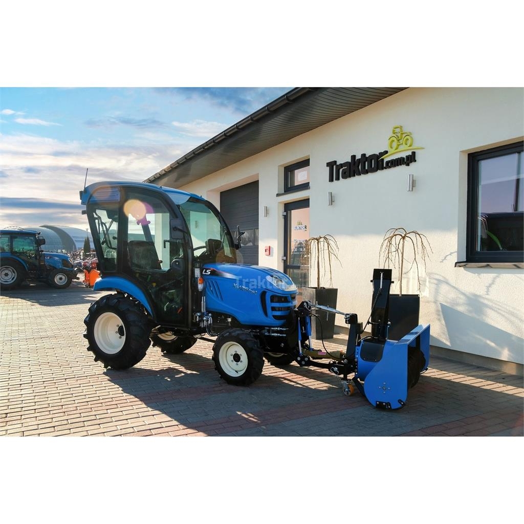 LS Tractor XJ25 HST 4x4 - 24.4 KM / CAB + przedni TU Tractors