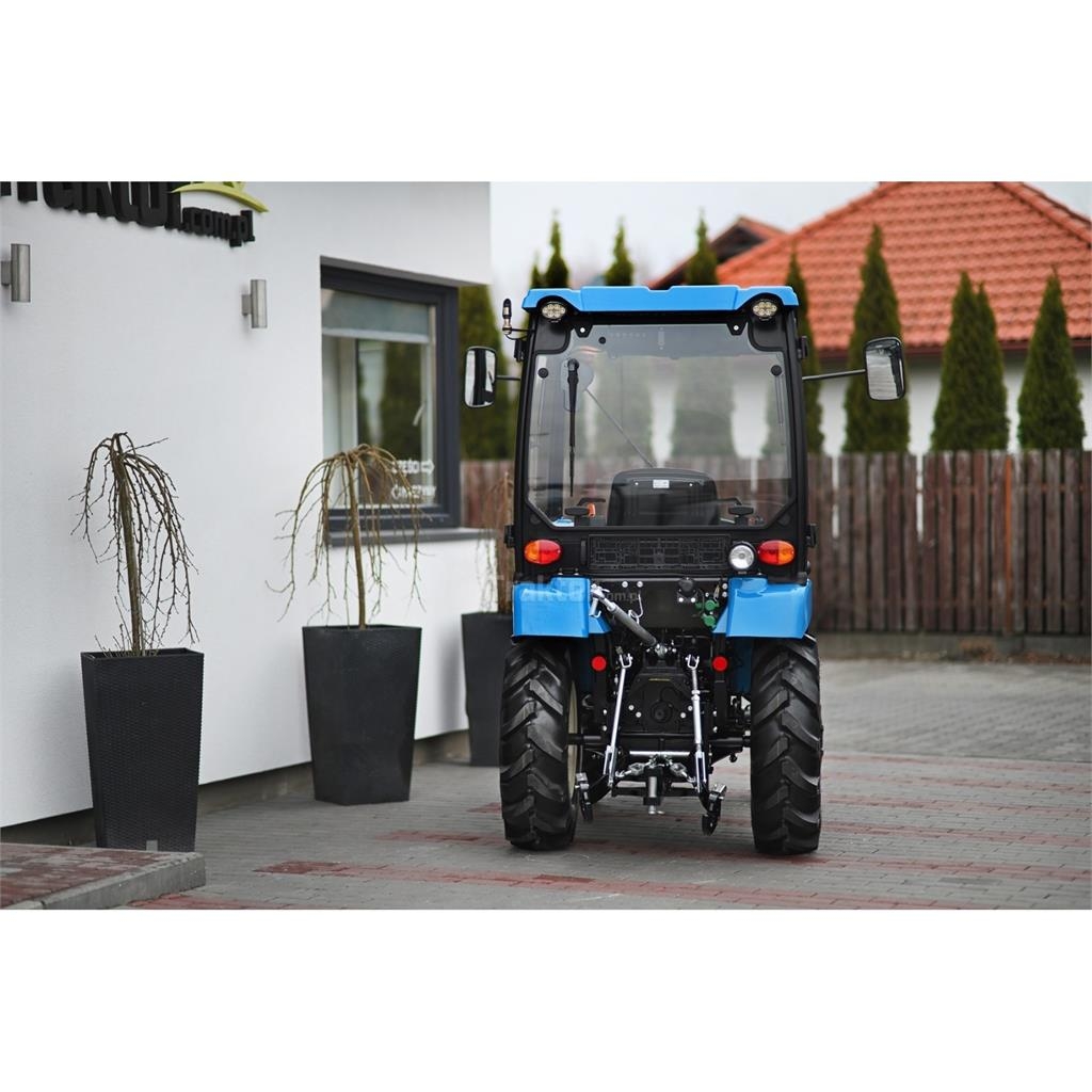 LS Tractor XJ25 HST 4x4 - 24.4 KM / CAB Tractors