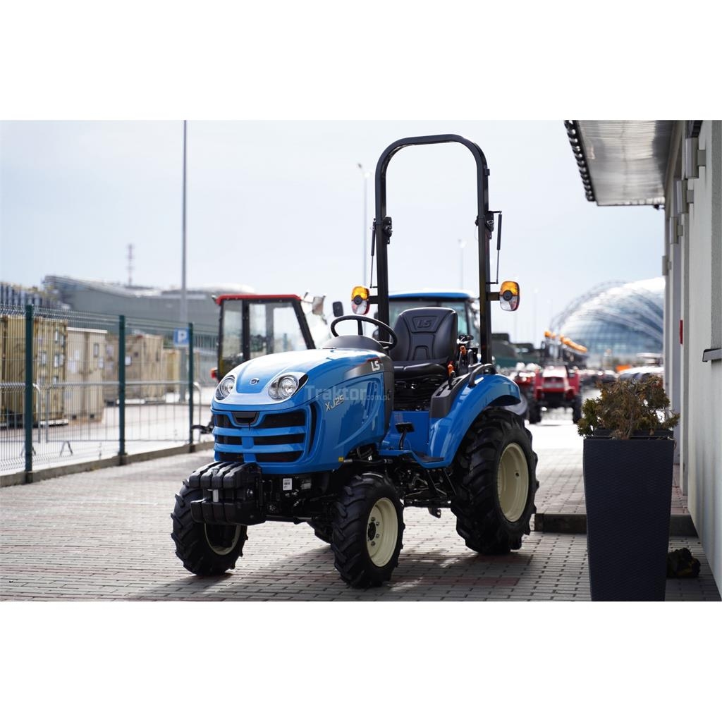 LS Tractor XJ25 MEC 4x4 - 24.4 KM 曳引機
