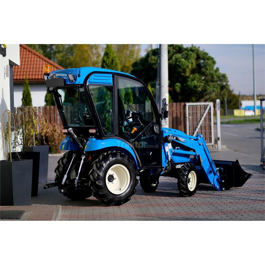 LS Tractor XJ25 MEC 4x4 - 24.4 KM / CAB + ładowacz c Traktorer