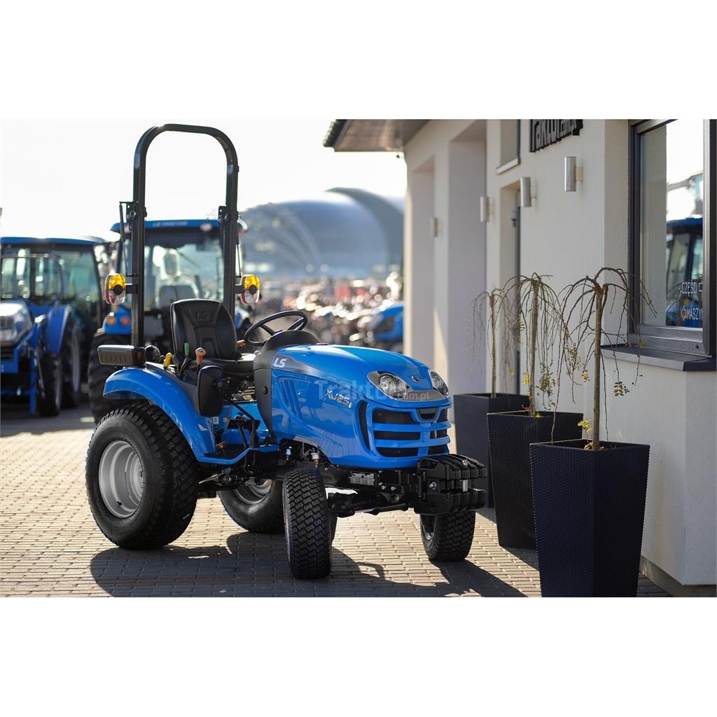 LS Tractor XJ25 MEC 4x4 - 24.4 KM / TURF Traktorer