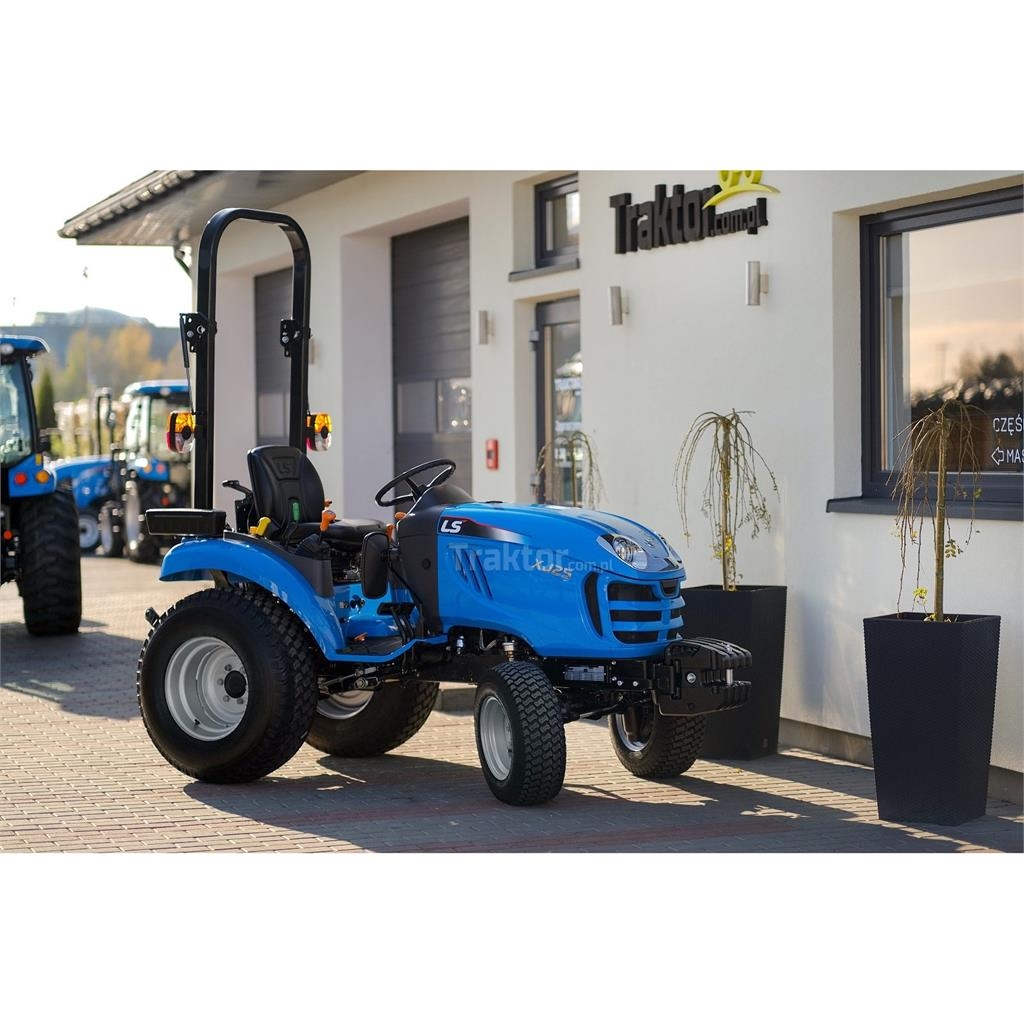LS Tractor XJ25 MEC 4x4 - 24.4 KM / TURF Traktorer