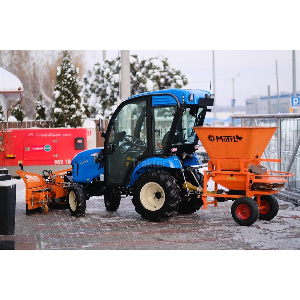 LS Tractor XJ25 MEC 4x4 - 24.4 KM / CAB + posypywark Tractors