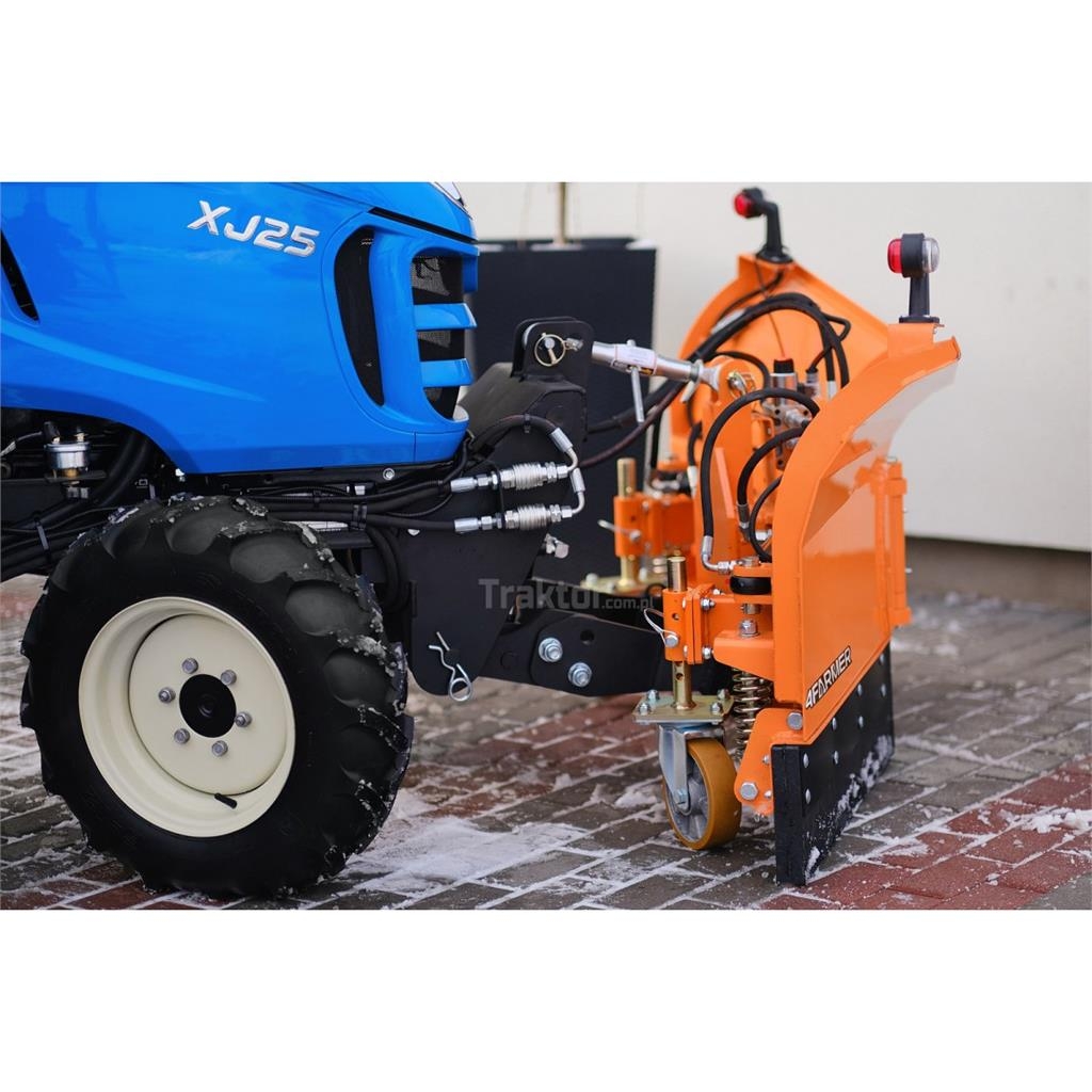 LS Tractor XJ25 MEC 4x4 - 24.4 KM / CAB + posypywark Tractors