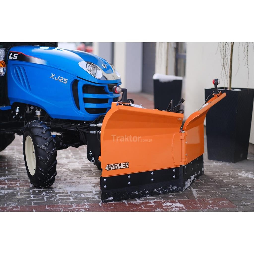 LS Tractor XJ25 MEC 4x4 - 24.4 KM / CAB + posypywark Tractors