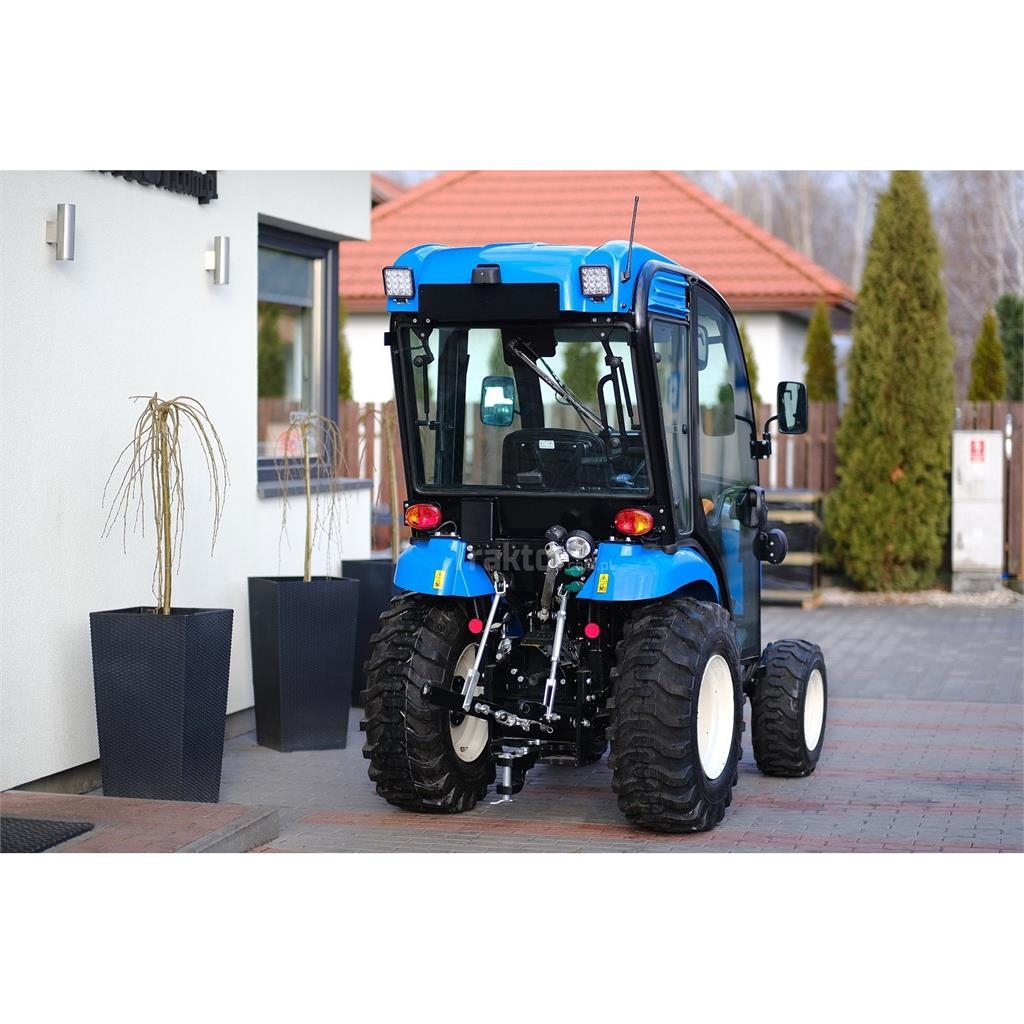 LS Tractor XJ25 MEC 4x4 - 24.4 KM / IND / CAB Tractors