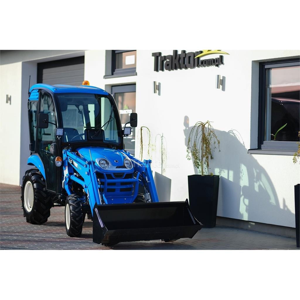 LS Tractor XJ25 MEC 4x4 - 24.4 KM / CAB + ładowacz c Traktorer