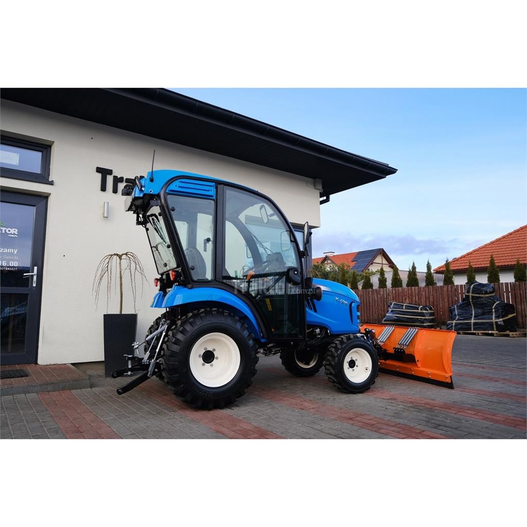 LS Tractor XJ25 MEC 4x4 - 24.4 KM / IND / CAB + pług Tractors