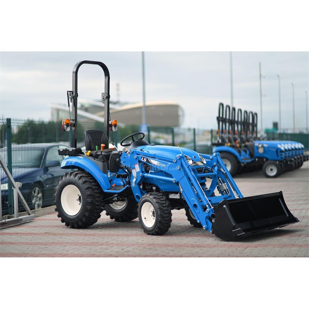 LS Tractor XJ25 MEC 4x4 - 24.4 KM / IND + ładowacz c Трактори
